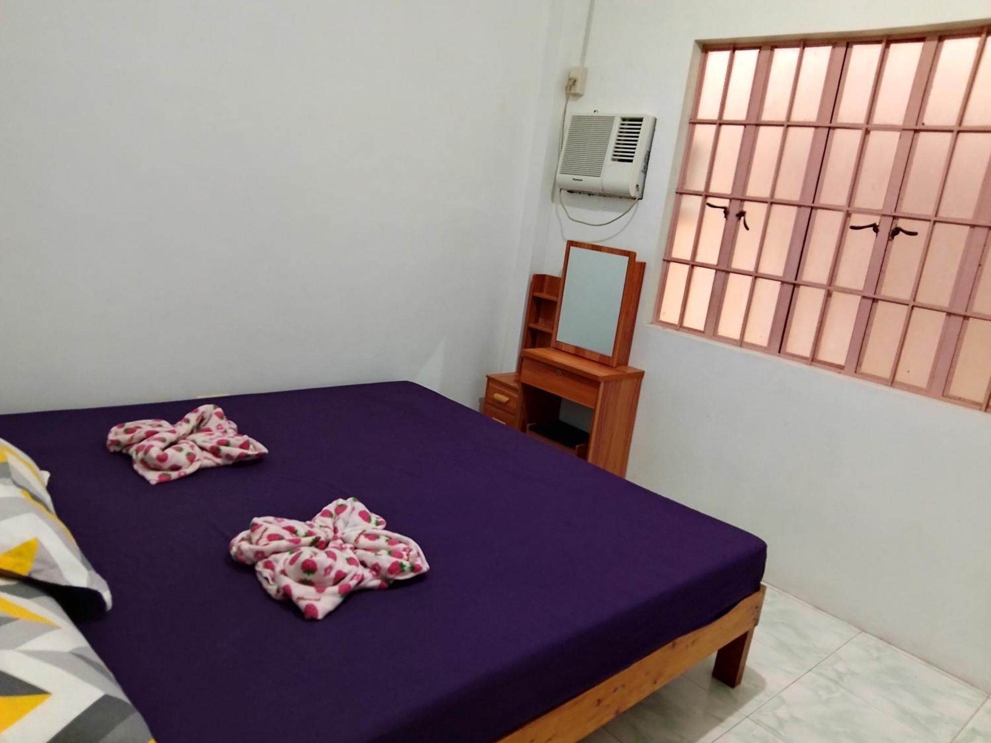 Estrelle Orange House - Backpackers Hub Appartement Puerto Princesa Buitenkant foto