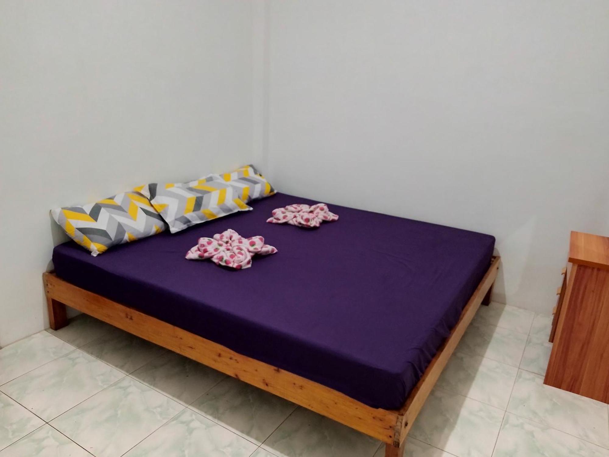 Estrelle Orange House - Backpackers Hub Appartement Puerto Princesa Buitenkant foto