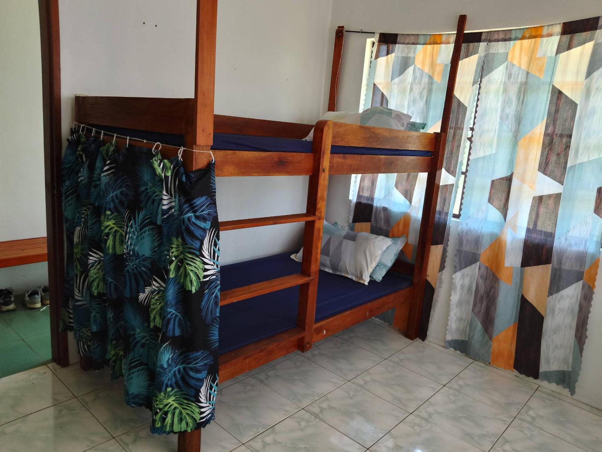 Estrelle Orange House - Backpackers Hub Appartement Puerto Princesa Buitenkant foto