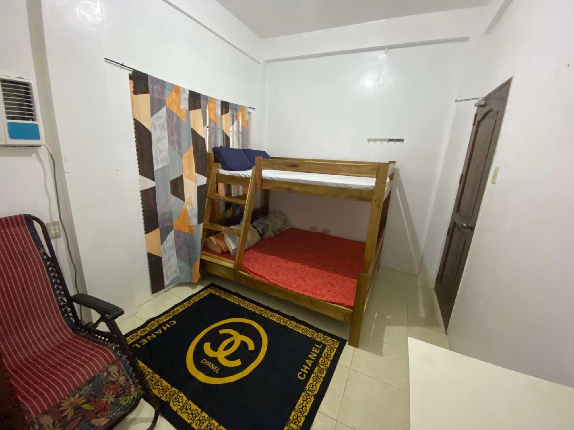 Estrelle Orange House - Backpackers Hub Appartement Puerto Princesa Buitenkant foto